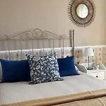 Casa Paloma Blanca